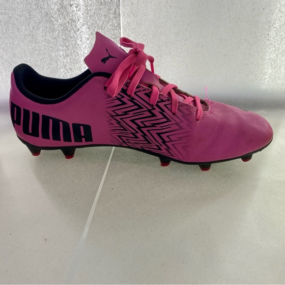 Puma Tacto Jr pink soccer cleats Big Kid Size 6 EU 38 Barbiecore Barbie youth - Picture 12 of 16